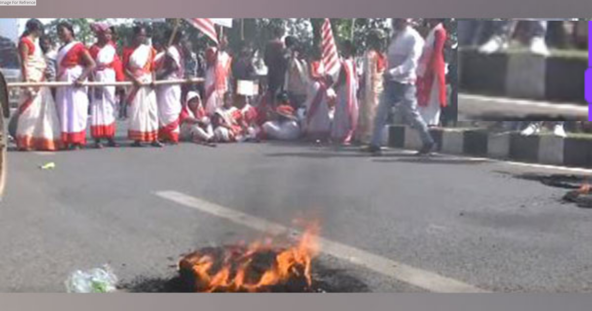 Tribal bodies hold protest against burning of religious flag in Jharkhand's Ranchi; over 150 detained